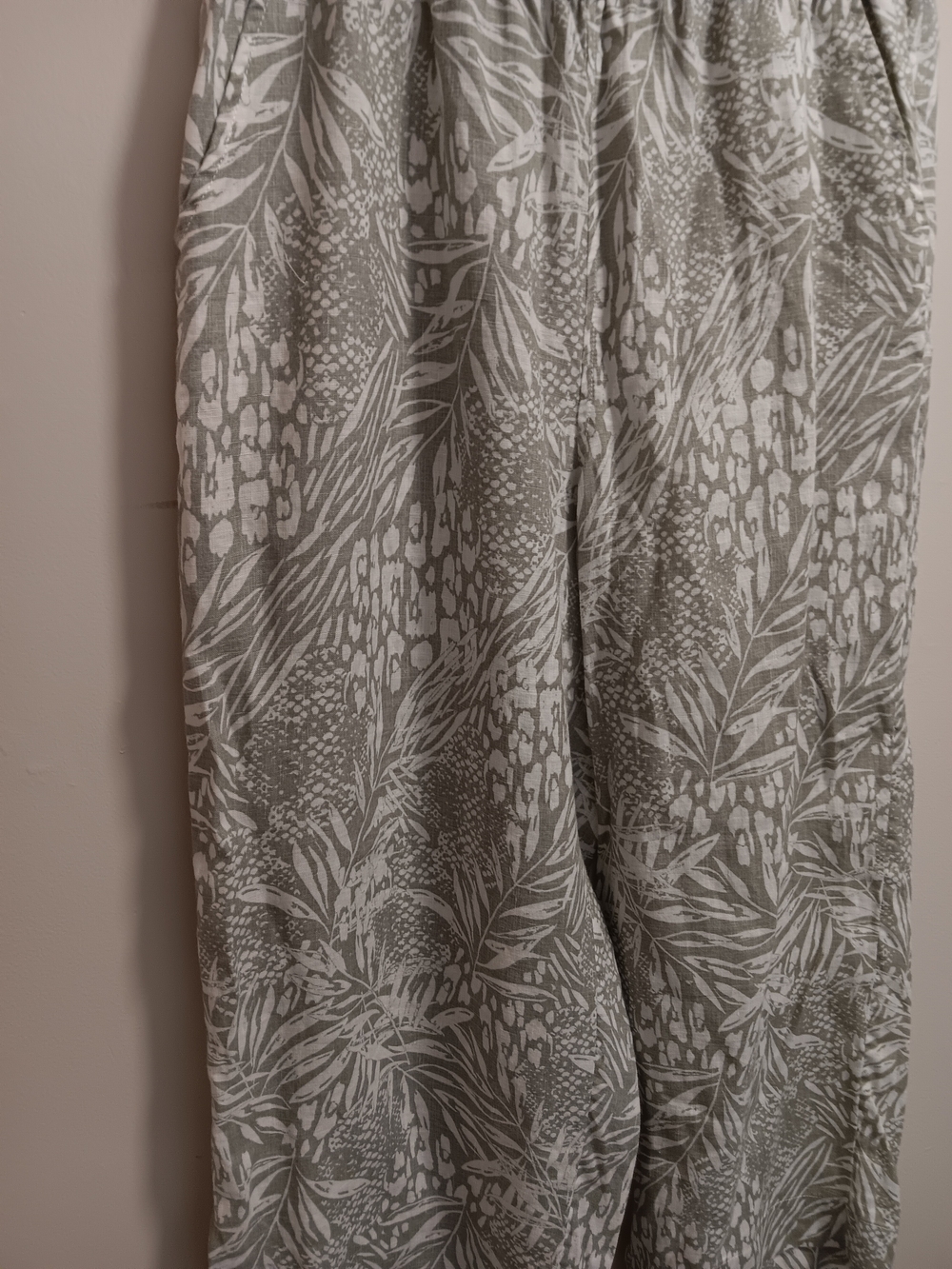 Christian Siriano Linen Sage Leaf-Print Wide Leg Pants